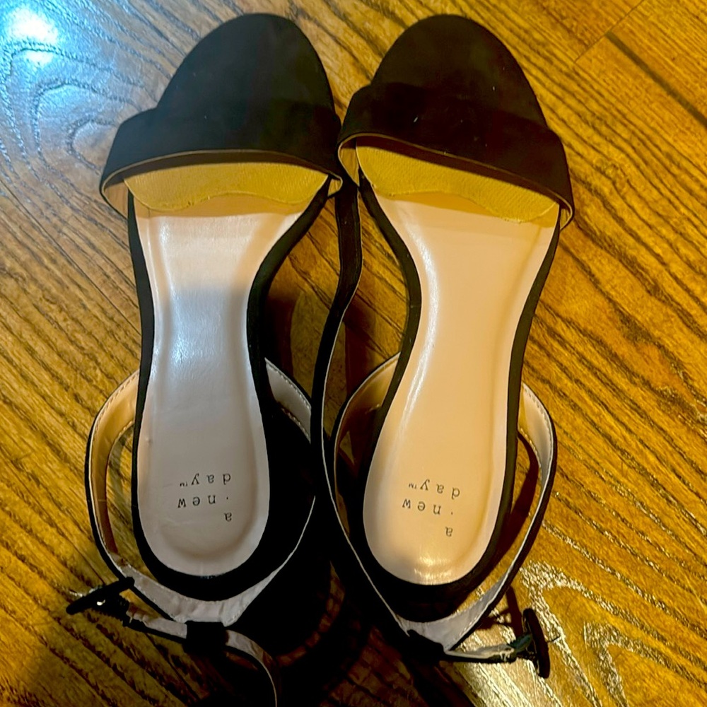 Low heel dress sandals